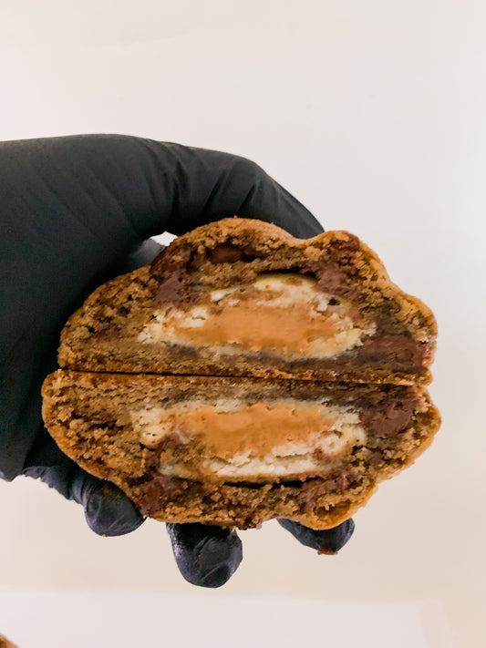 The Chocolate Chip & Peanut Butter MacCookie