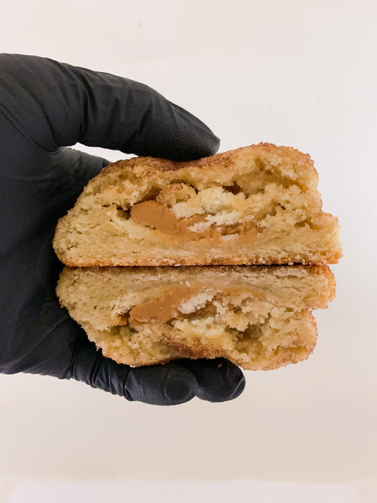 The Snickerdoodle & Biscoff MacCookie