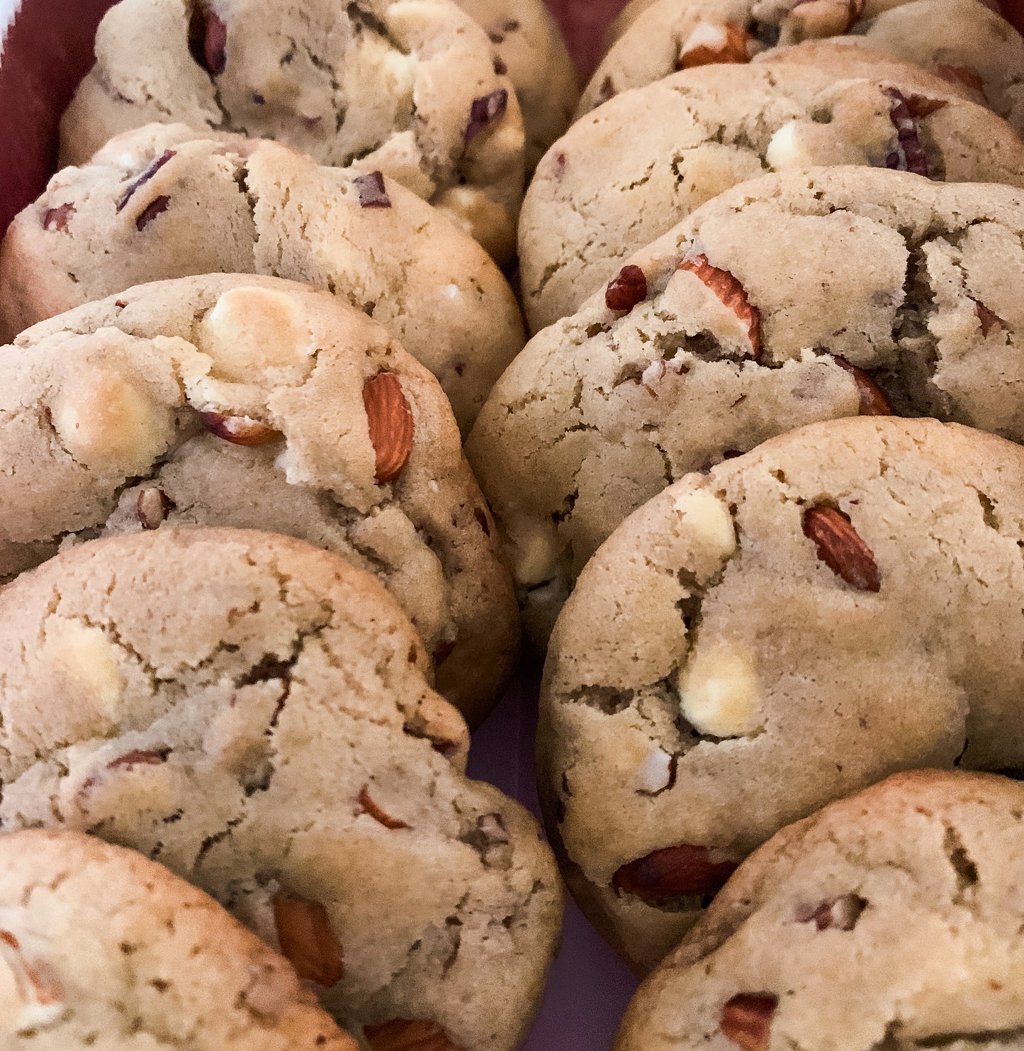 “Oh, Lolaaa”: The White Chocolate Chip & Nut Cookie