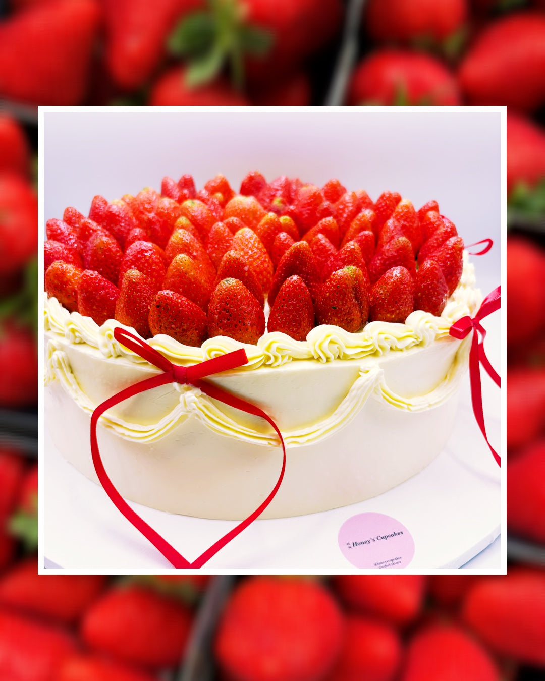 Lush - The Strawberries & Cream Cake