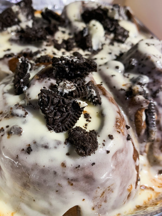 Honey's Chocolate & Oreo Rolls