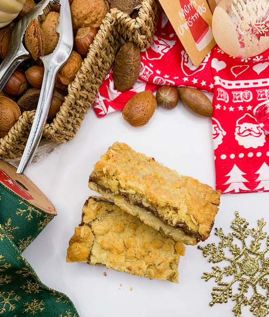 Holiday 2025: Golden Cheer - The Salted Caramel Apple Crumble Bar