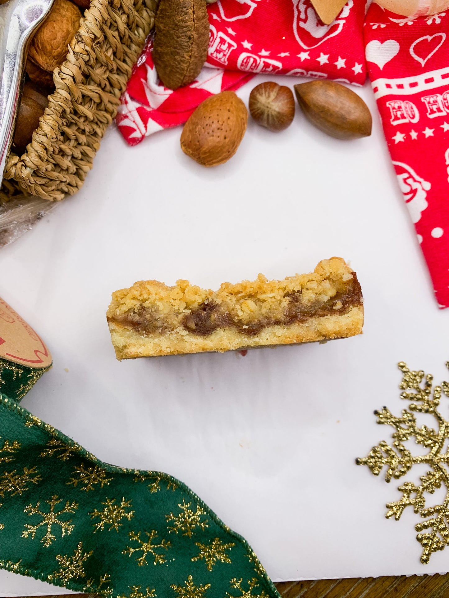 Holiday 2025: Golden Cheer - The Salted Caramel Apple Crumble Bar